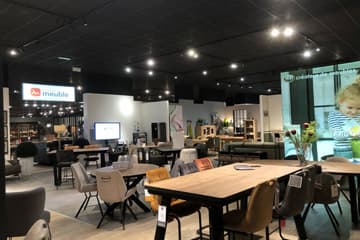 Rénovation du magasin Monsieur Meuble, Langueux, 22
